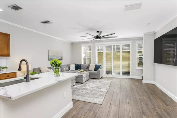 9540 W PARK VILLAGE DR, Tampa, FL 33626