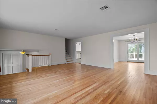 220 N ELM AVE, Newtown, PA 18940