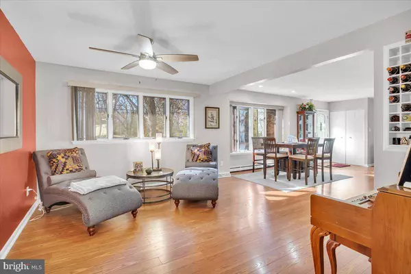 11 PENN RD, Voorhees, NJ 08043