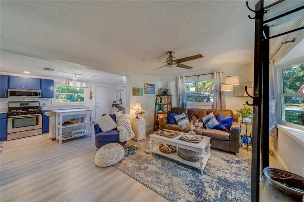 1638 ST CATHERINE DR W, Dunedin, FL 34698