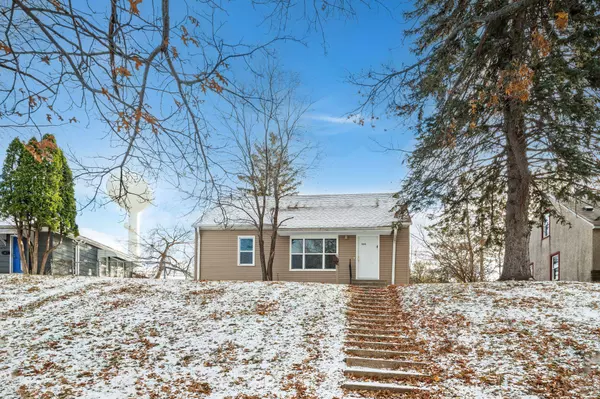 4645 Upland Crest NE, Columbia Heights, MN 55421