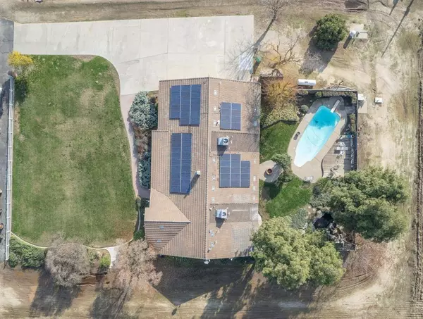 307 S Fairbanks AVE, Sanger, CA 93657