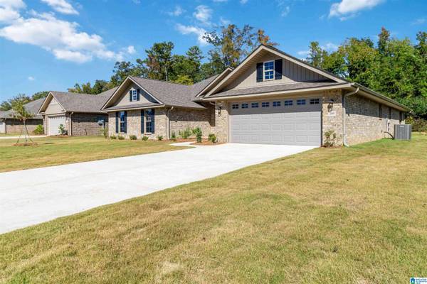204 DAWSON'S COVE DRIVE, Alabaster, AL 35007