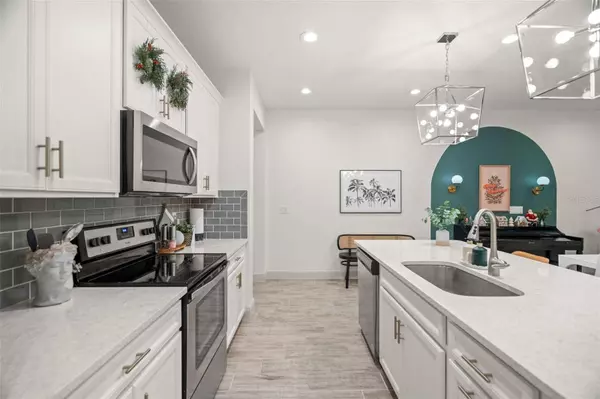 17827 ALTHEA BLUE PL, Lutz, FL 33558