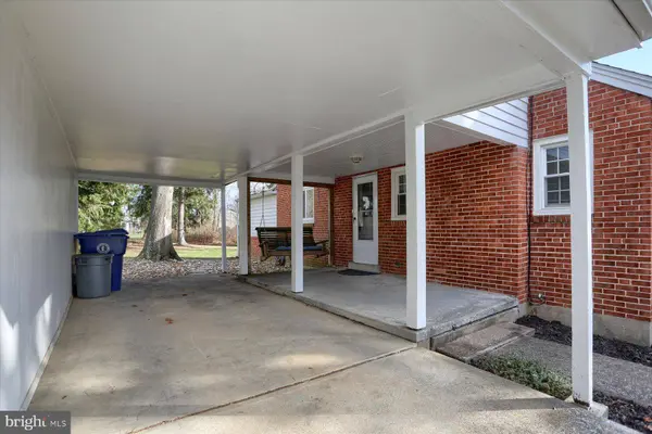 203 BYRON AVE, Harrisburg, PA 17109