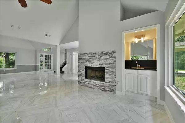 54 Quiet Oak CIR, The Woodlands, TX 77381