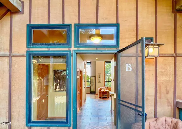 3420 NW Oceanview DR #B, Newport, OR 97365