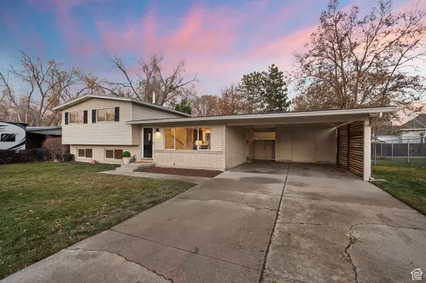 6585 S VINECREST DR, Murray, UT 84121