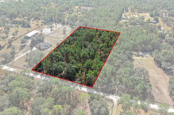 13044 CHARLTON DR, Weeki Wachee, FL 34614