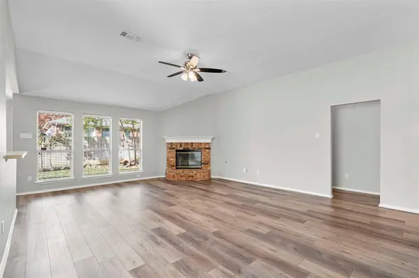 629 Douglas Drive, Mansfield, TX 76063