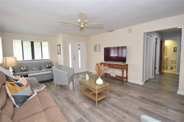 18 COVINGTON LN, Palm Coast, FL 32137