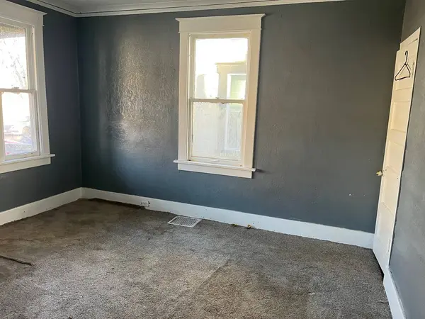 914 W 3rd Street, Peoria, IL 61605