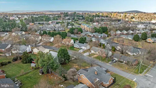 405 CRESCENT DR, Winchester, VA 22601