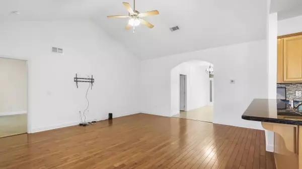 235 Camellia Court, Freeport, FL 32439