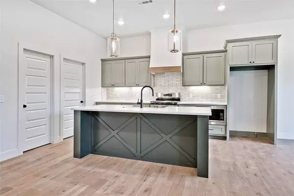 3 Winchester Ln, Bella Vista, AR 72715