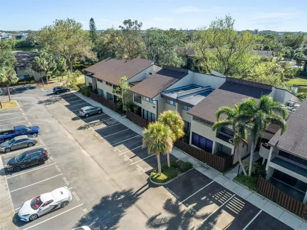 796 VILLAGE LAKE TER N #102, Saint Petersburg, FL 33716