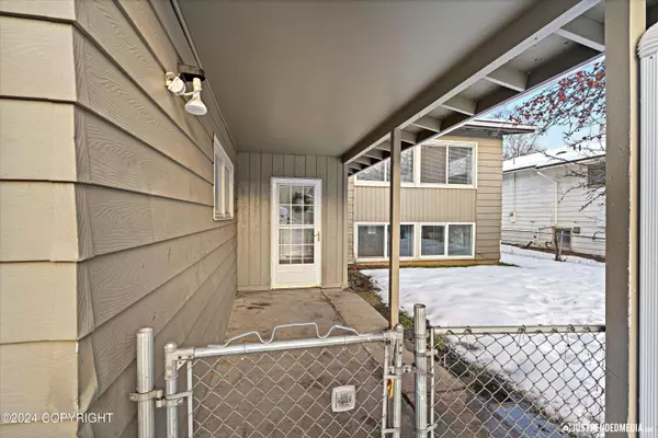 3133 E 43rd AVE, Anchorage, AK 99508