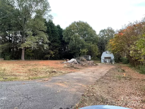 1438 Edisons Bright WAY, Newton, NC 28658