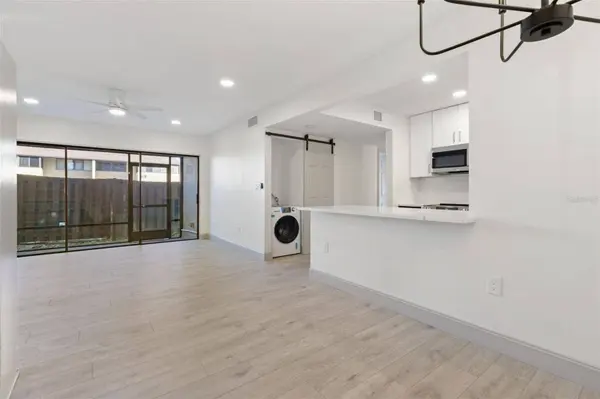 796 VILLAGE LAKE TER N #102, Saint Petersburg, FL 33716