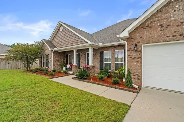 1221 Carraway CV, Ocean Springs, MS 39564