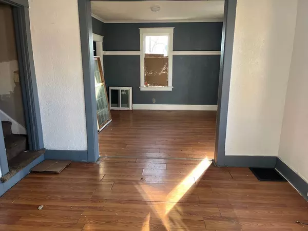 914 W 3rd Street, Peoria, IL 61605