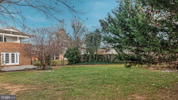 405 CRESCENT DR, Winchester, VA 22601