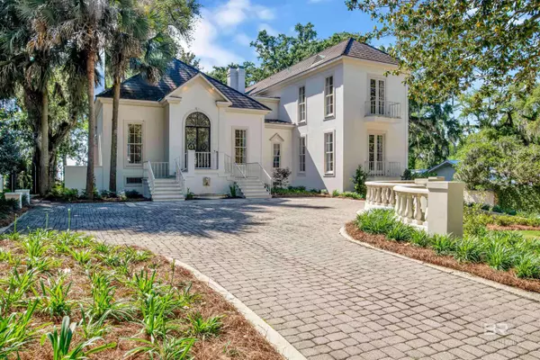 323 Whiting Court, Daphne, AL 36526