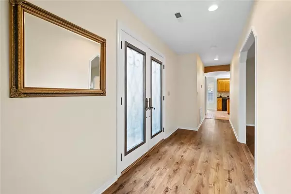 1307 Wimbledon Pl, Fayetteville, AR 72703