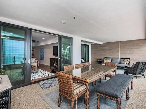 6767 Neptune Pl #203, La Jolla, CA 92037