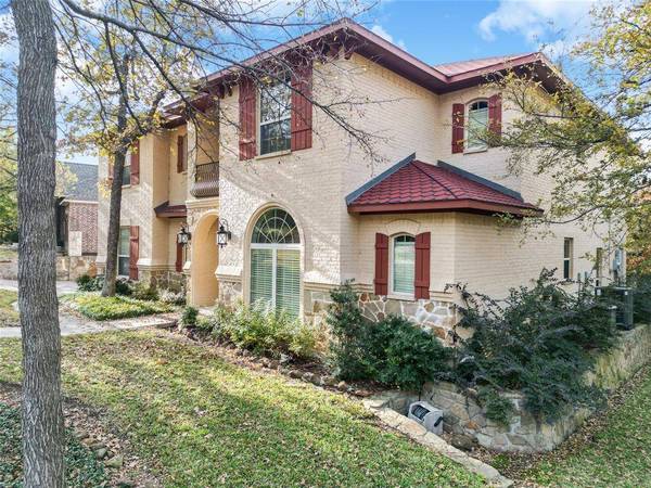 5813 Mountainwood Drive, Arlington, TX 76016