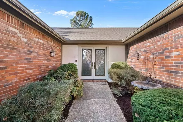 1307 Wimbledon Pl, Fayetteville, AR 72703