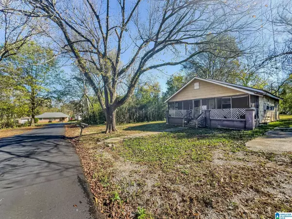 2009 DAWSON AVENUE, Lipscomb, AL 35020