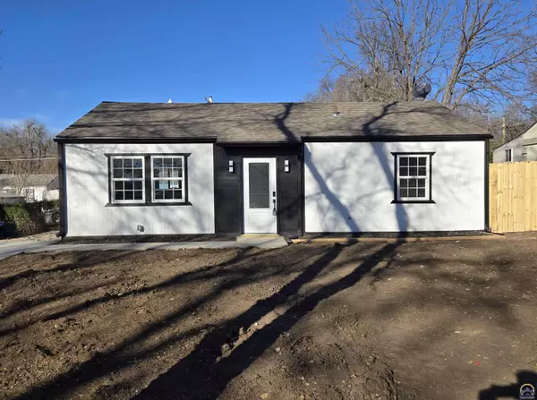 512 SE 35th TER, Topeka, KS 66605