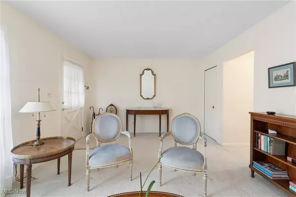 4894 Donald AVE, Cleveland, OH 44143