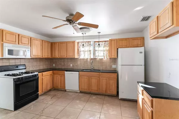 2425 STUART ST, Tampa, FL 33605