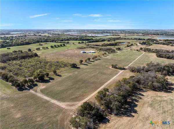 1707 W Lake Creek RD, Riesel, TX 76682