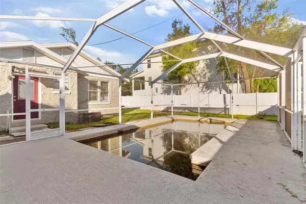 2425 STUART ST, Tampa, FL 33605