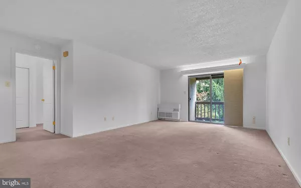 440 S STATE ST #G6, Newtown, PA 18940