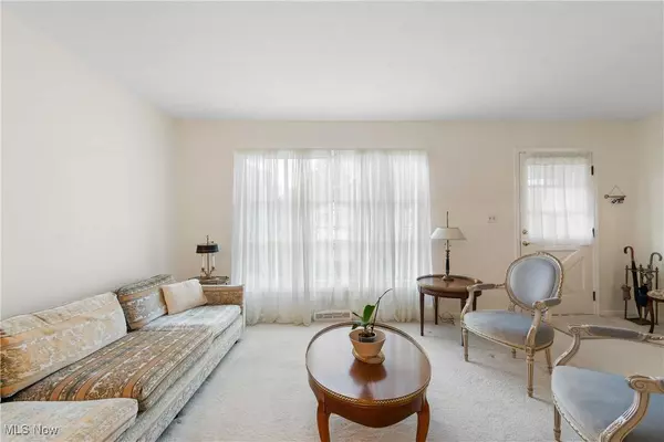 4894 Donald AVE, Cleveland, OH 44143