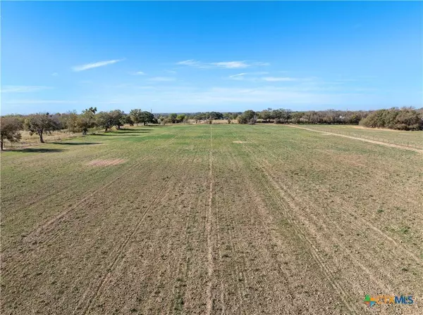 1707 W Lake Creek RD, Riesel, TX 76682