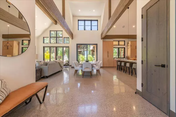 11322 Elle Ellen, Truckee, CA 96161