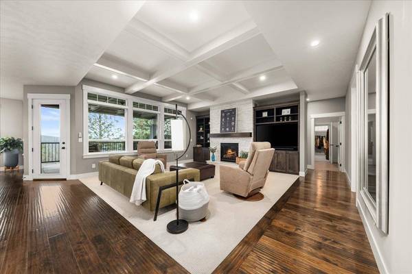 8605 N Rosebury Ln, Spokane, WA 99208