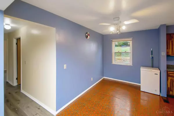 521 Angel Nook St, Delhi Twp, OH 45238