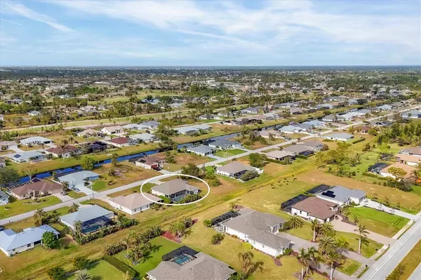 241 MARINER LN, Rotonda West, FL 33947