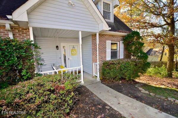 2107 Silverbrook DR, Knoxville, TN 37923