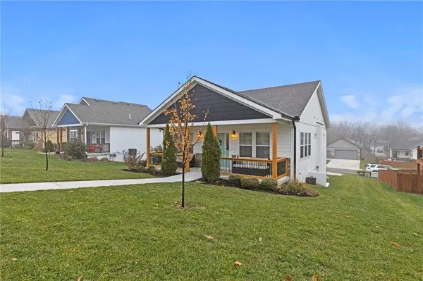 8459 Ottawa ST, De Soto, KS 66018