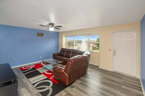 521 Angel Nook St, Delhi Twp, OH 45238