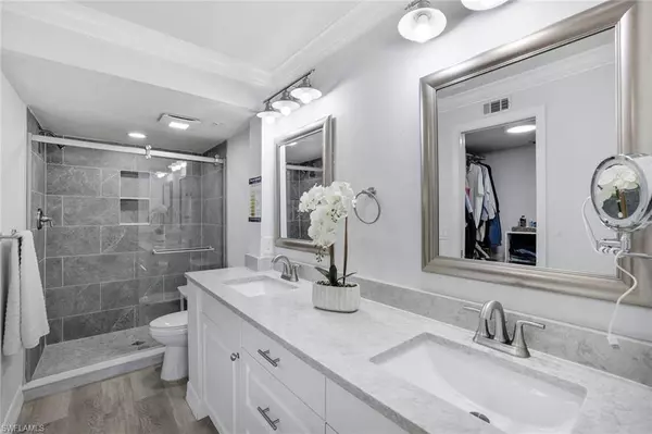 409 Gabriel CIR #2203, Naples, FL 34104