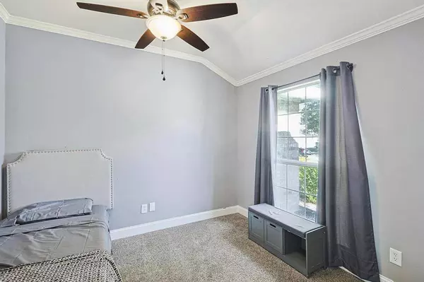 921 Sherry Lane, Saginaw, TX 76179