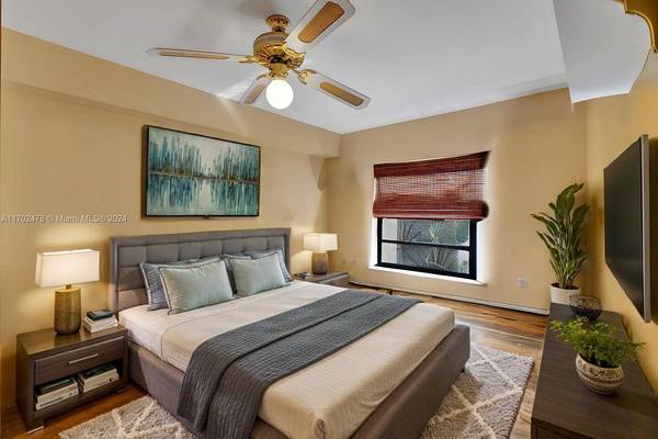 12841 SW 117th St, Miami, FL 33186